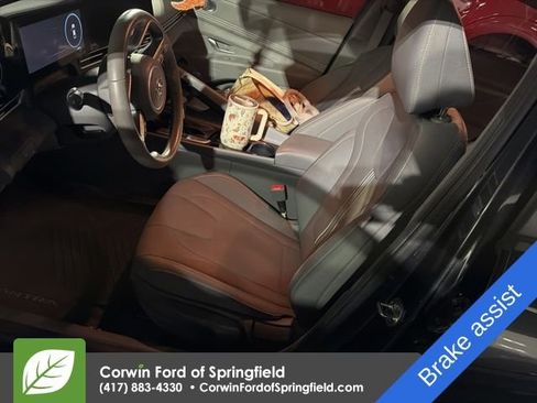 Used 2023 Hyundai Elantra SEL w/ Convenience Package image 11
