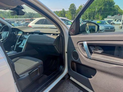 Used 2020 Land Rover Discovery Sport AWD/4WD image 18