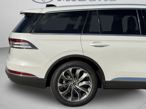 New 2026 Lincoln Aviator 2WD image 29
