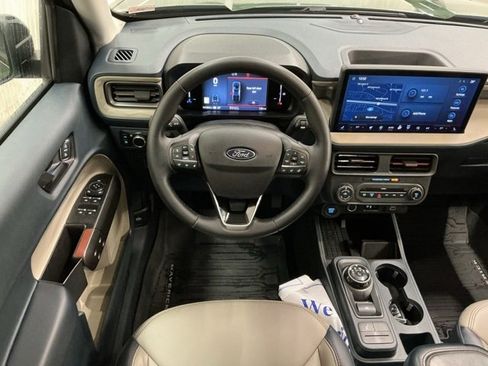 Used 2025 Ford Maverick Lariat w/ 4K Tow Package image 12