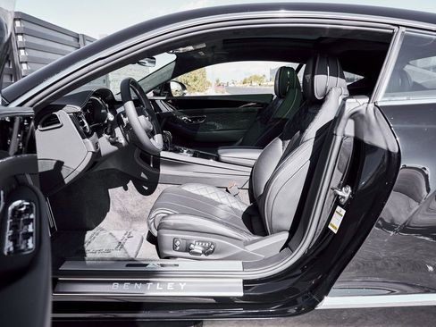 Used 2022 Bentley Continental GT image 27