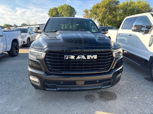 Used 2025 RAM 1500 Laramie AWD/4WD image 2