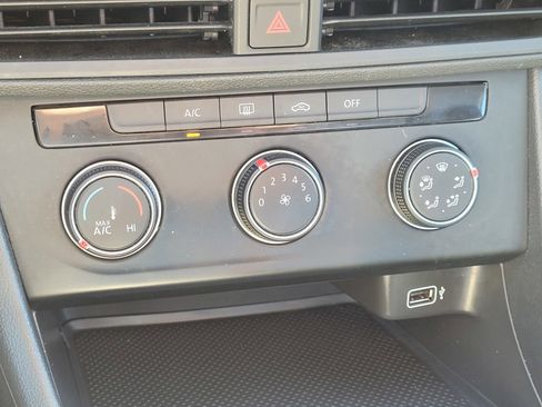 Used 2019 Volkswagen Jetta S image 25