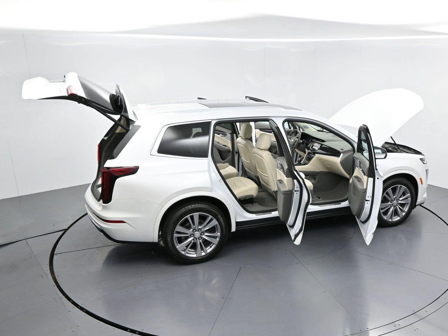 Certified 2024 Cadillac XT6 Premium Luxury AWD/4WD image 46