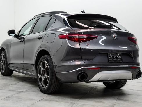 Used 2023 Alfa Romeo Stelvio Ti image 11