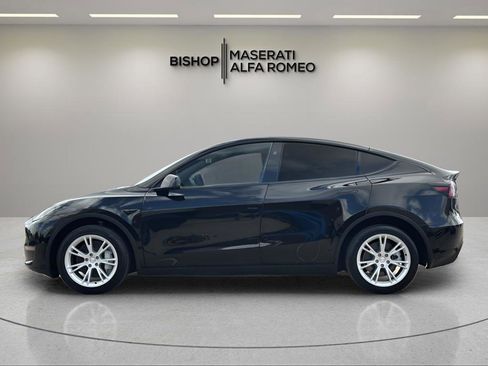 Used 2023 Tesla Model Y 2WD image 7
