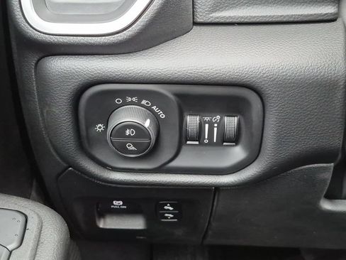 New 2026 RAM 1500 Big Horn AWD/4WD image 18