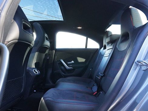 Used 2023 Mercedes-Benz CLA 250 4MATIC image 39