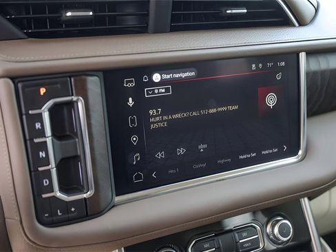 Used 2024 GMC Yukon Denali w/ Denali Reserve Package image 19