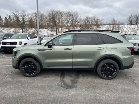 Used 2025 Kia Sorento SX Prestige w/ Sage Leather Package image 8