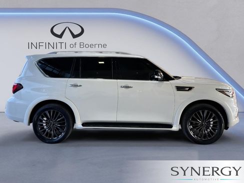 Certified 2023 INFINITI QX80 Premium Select w/ All-Season Package RWD image 4