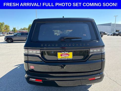 Used 2024 Jeep Grand Wagoneer Series II Obsidian w/ Quick Order Packagew 28T AWD/4WD image 4