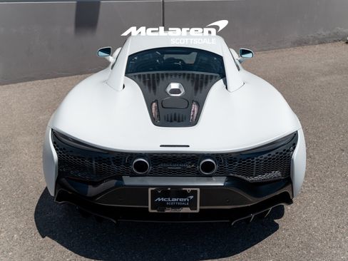 Used 2026 McLaren Artura RWD image 25
