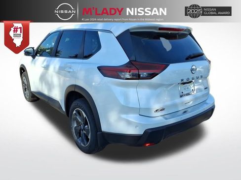 New 2026 Nissan Rogue SV image 5