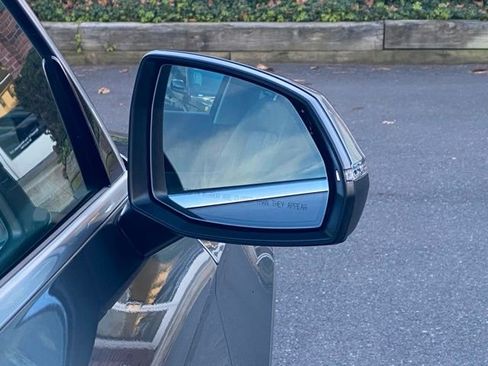 Used 2020 Audi Q5 2.0T Premium w/ Convenience Package image 16