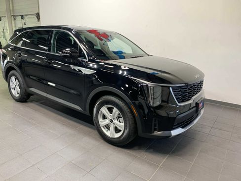New 2026 Kia Sorento LX FWD image 2