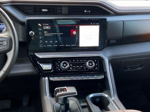 Used 2022 GMC Sierra 1500 Denali image 6