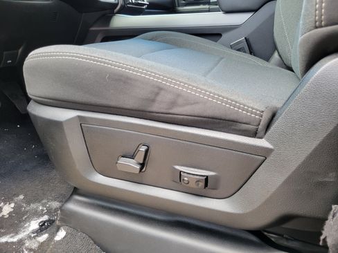 Used 2023 RAM 2500 Big Horn w/ Night Edition image 9