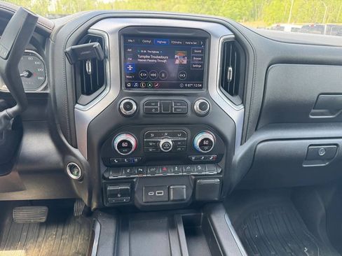 Used 2020 GMC Sierra 2500 SLT w/ SLT Premium Plus Package AWD/4WD image 8