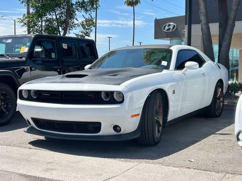 Used 2019 Dodge Challenger R/T Scat Pack RWD image 2