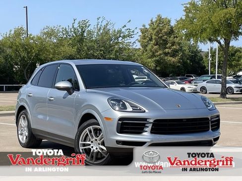 Used 2023 Porsche Cayenne AWD/4WD image 1