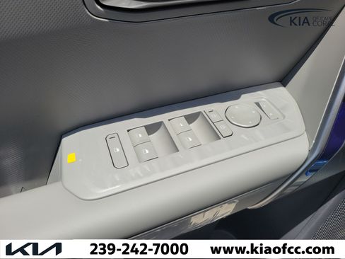 New 2027 Kia Seltos S FWD image 20