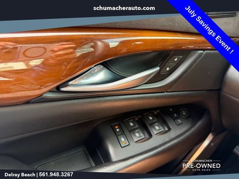 Used 2018 Cadillac Escalade ESV Luxury RWD image 28
