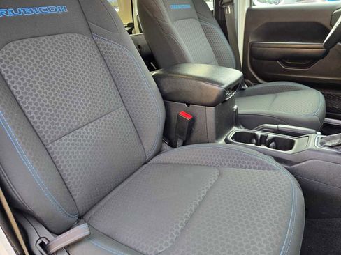 Used 2024 Jeep Wrangler Rubicon image 24