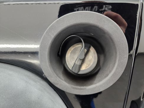 Used 2012 Jeep Wrangler Unlimited Sport image 27