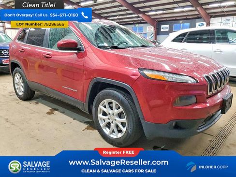 Used 2014 Jeep Cherokee Latitude w/ Cold Weather Group AWD/4WD image 5