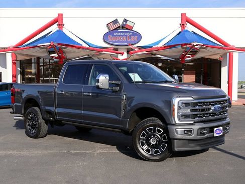 Used 2024 Ford F250 Platinum w/ FX4 Off-Road Package AWD/4WD image 1