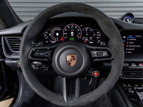Certified 2026 Porsche 911 Carrera GTS RWD image 34