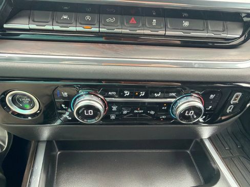 Used 2024 GMC Sierra 1500 SLT w/ SLT Premium Package AWD/4WD image 22