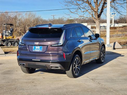 Used 2025 Cadillac XT4 Sport w/ Cold Weather Package image 5