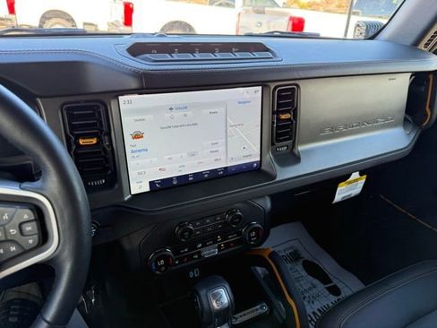 Certified 2024 Ford Bronco Badlands image 26