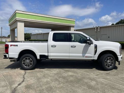 New 2026 Ford F250 Platinum w/ Platinum Plus Package AWD/4WD image 2