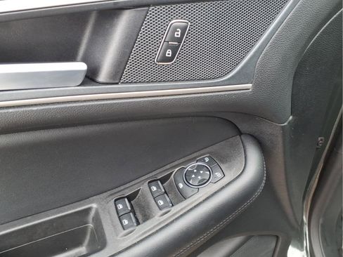 Used 2024 Ford Edge SEL w/ Convenience Package image 14