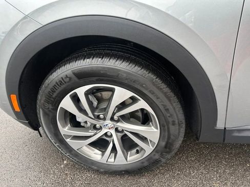 Used 2023 Buick Envision Essence image 24