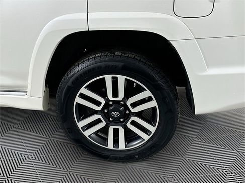 Used 2016 Toyota 4Runner Limited image 30