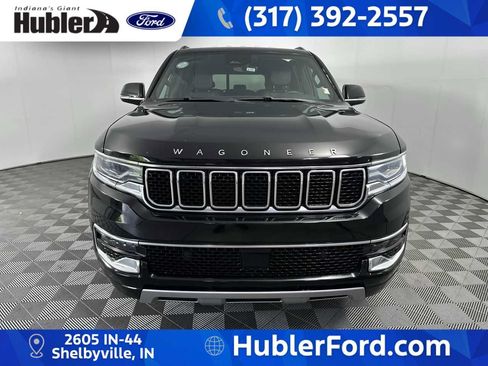 Used 2023 Jeep Wagoneer L Series II AWD/4WD image 3