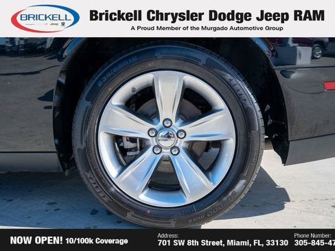 Used 2022 Dodge Challenger SXT image 29