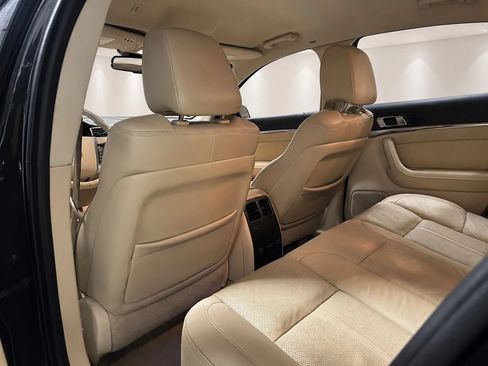 Used 2011 Lincoln MKS FWD image 13