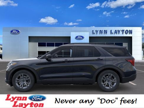 New 2026 Ford Explorer Active w/ Active Comfort Package AWD/4WD image 3