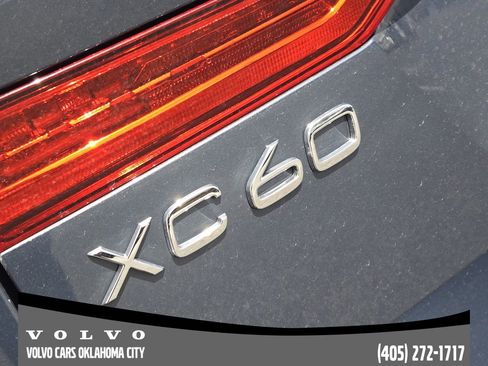 Certified 2025 Volvo XC60 B5 Plus w/ Climate Package image 10