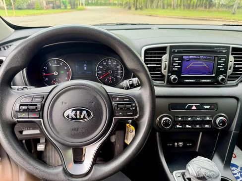Used 2018 Kia Sportage LX AWD/4WD image 12