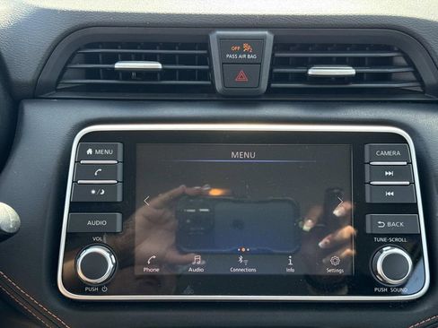 Certified 2022 Nissan Versa SR w/ Convenience Package FWD image 21
