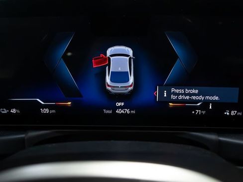 Used 2024 BMW i4 eDrive35 w/ M Sport Package RWD image 11