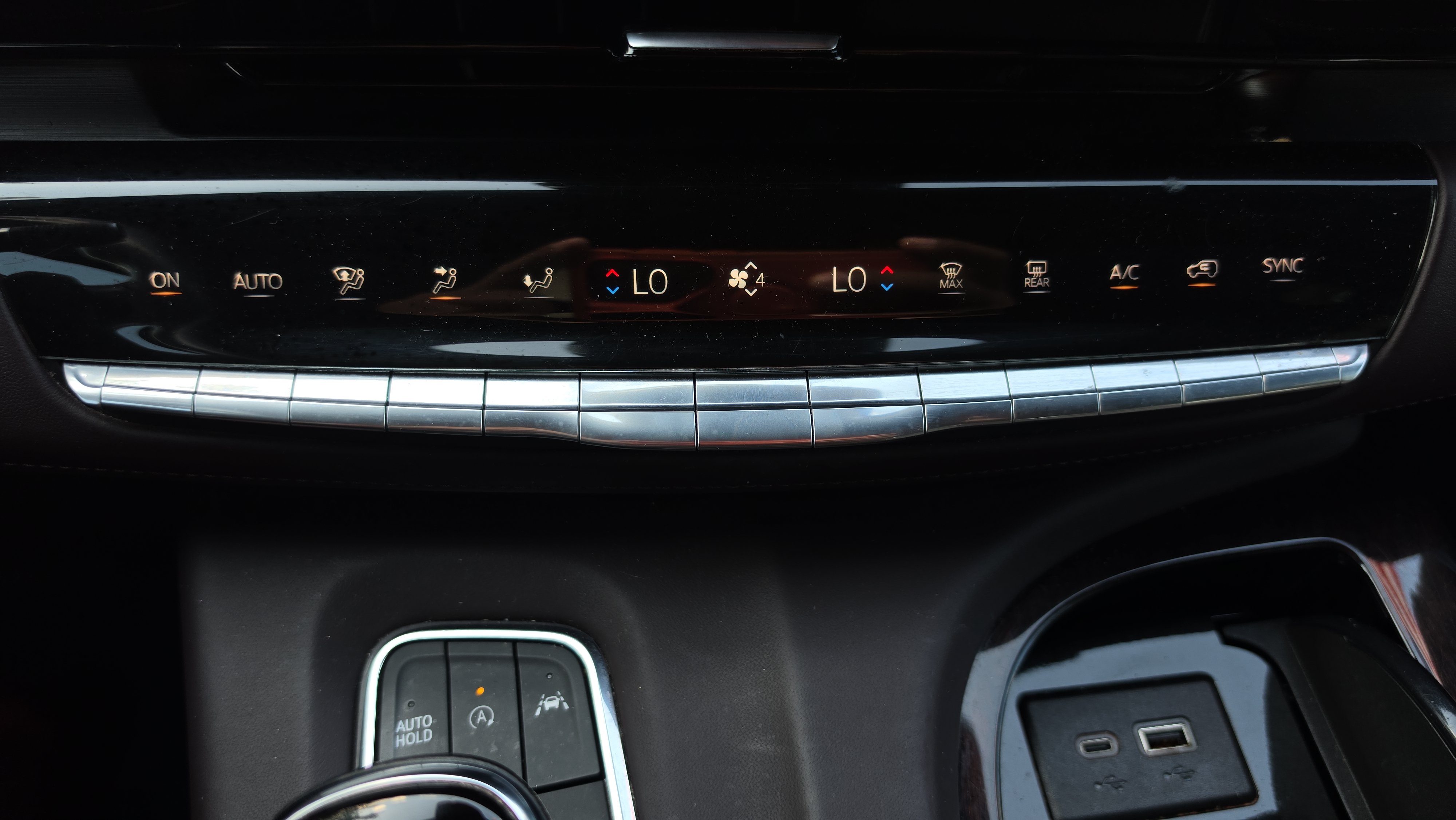 Used 2024 Cadillac Escalade Sport Platinum RWD image 17