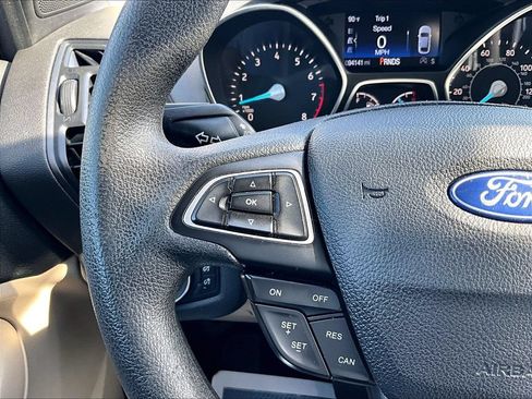 Used 2018 Ford Escape SE FWD image 19