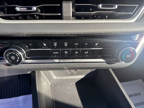 New 2026 Chevrolet Equinox LT w/ LPO, Floor Liner Package image 16